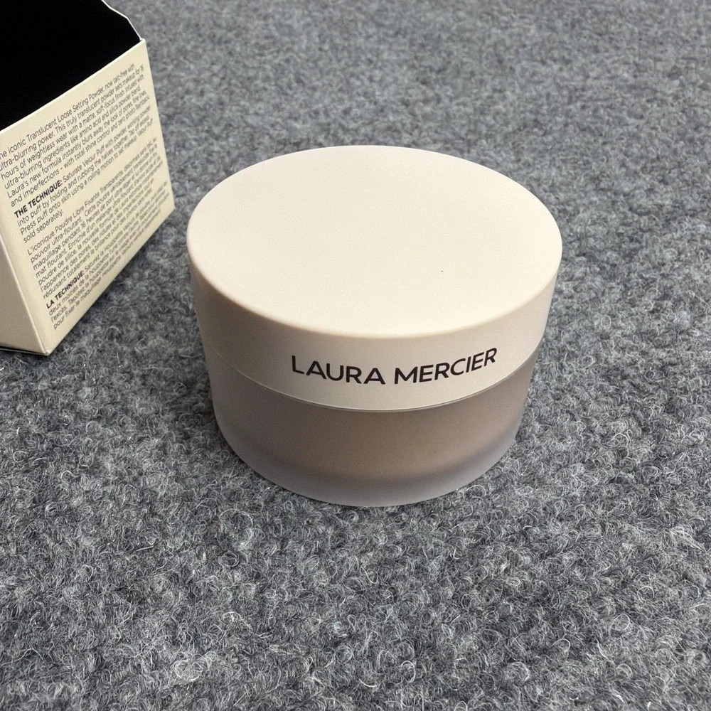 Laura Mercier Ultra Blur Loose Setting Powder Translucent .7 Oz FULL SIZE NIB